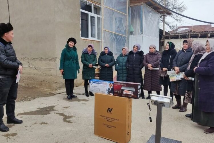 🏆 “Мыкты бизнес-идея” сынагынын жеңүүчүлөрү өз белектерин алышты